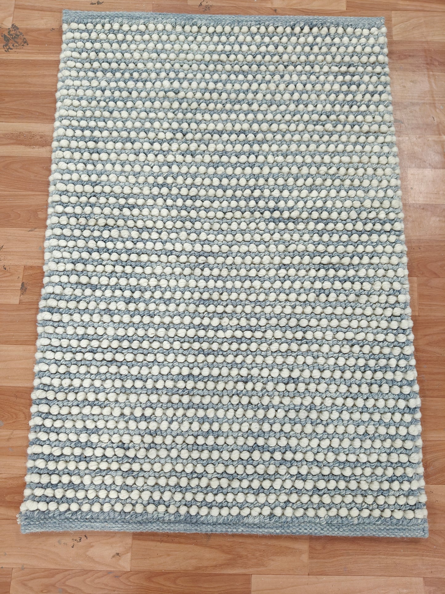 Nordic Pebble Dot Wool Rug – Handwoven Textured Cream & Grey Floor Accent