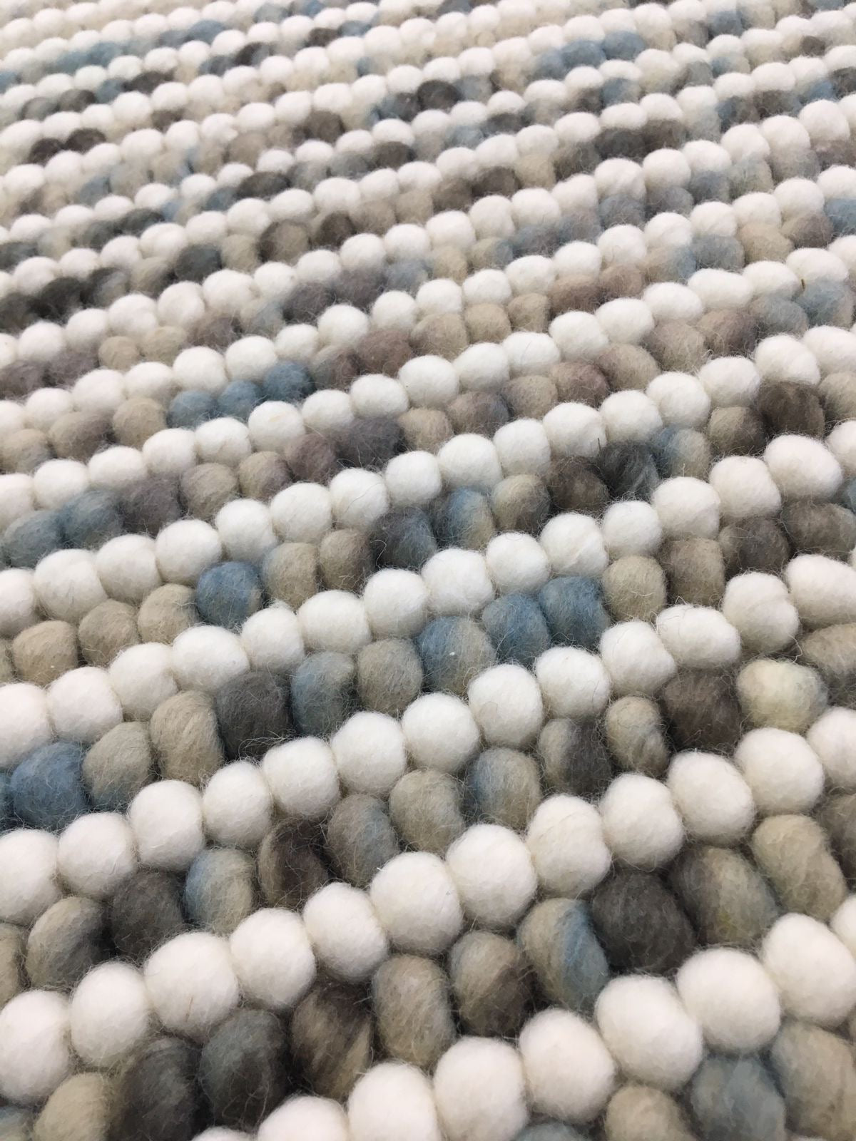 Handwoven Multicolor Wool Rug – Artisan Pebble Weave Area Rug – Natural Wool, Textured Finish, Handmade – Modern Boho Home Decor