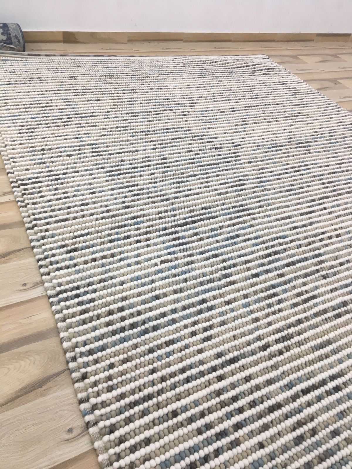 Handwoven Multicolor Wool Rug – Artisan Pebble Weave Area Rug – Natural Wool, Textured Finish, Handmade – Modern Boho Home Decor