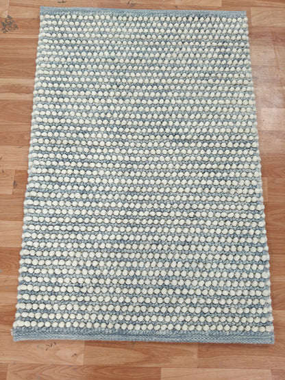 Nordic Pebble Dot Wool Rug – Handwoven Textured Cream & Grey Floor Accent