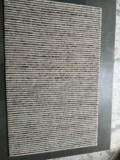 Artisan Wool Pebble Rug – Handwoven Multicolor Design for Modern & Rustic Spaces